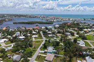 513 Pine Rd, Nokomis, FL 34275 - Photo 8