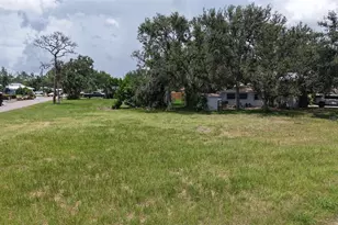 513 Pine Rd, Nokomis, FL 34275 - Photo 2