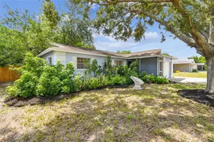 3205 33rd St Ct W, Bradenton, FL 34205 - Photo 4