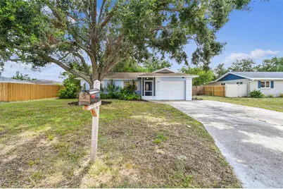 3205 33rd Street Court W, Bradenton, FL 34205 - Photo 2