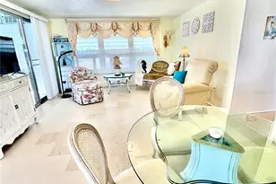 132 S Park Dr, Venice, FL 34285 - Photo 8