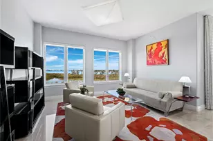 2050 Benjamin Franklin Dr, Sarasota, FL 34236 - Photo 12