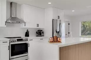 4316 Caloosa Dr, Palmetto, FL 34221 - Photo 8