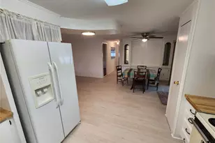 808 53rd Ave E, Bradenton, FL 34203 - Photo 10
