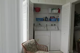 7193 W Country Club Dr N, Sarasota, FL 34243 - Photo 22