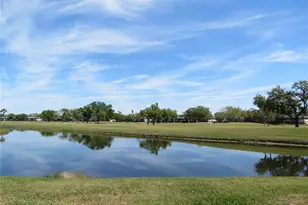 7193 W Country Club Dr N, Sarasota, FL 34243 - Photo 8