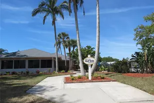 7193 W Country Club Dr N, Sarasota, FL 34243 - Photo 24