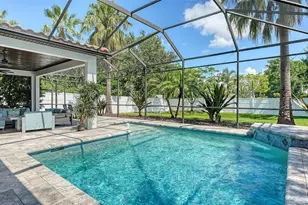 1583 Hansen St, Sarasota, FL 34231 - Photo 4
