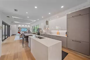 1547 Sandpiper Ln, Sarasota, FL 34239 - Photo 16