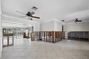 153 N Adams Dr, Sarasota, FL 34236 - Photo 4