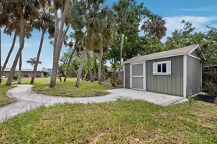 153 N Adams Dr, Sarasota, FL 34236 - Photo 12