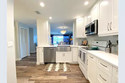 7041 W Country Club Drive N #218, Sarasota, FL 34243 - Photo 6