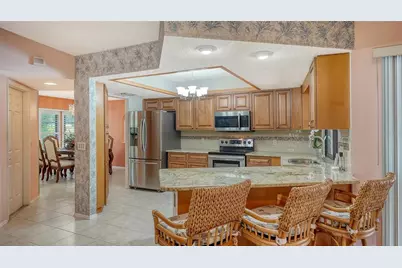 5879 Ravenwood Drive, Sarasota, FL 34243 - Photo 14