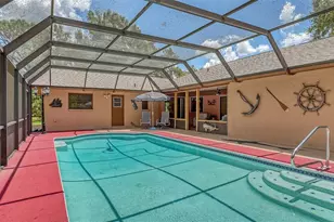 5879 Ravenwood Dr, Sarasota, FL 34243 - Photo 42