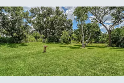 5879 Ravenwood Drive, Sarasota, FL 34243 - Photo 46