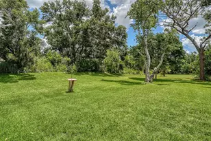 5879 Ravenwood Dr, Sarasota, FL 34243 - Photo 46