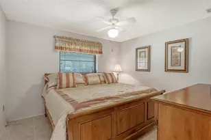 5879 Ravenwood Dr, Sarasota, FL 34243 - Photo 32