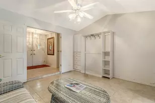 5879 Ravenwood Dr, Sarasota, FL 34243 - Photo 12