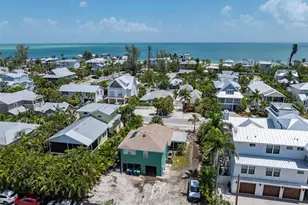 709 Gladiolus St, Anna Maria, FL 34216 - Photo 6