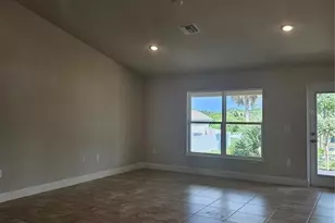 804 Polaris Rd, Venice, FL 34293 - Photo 2