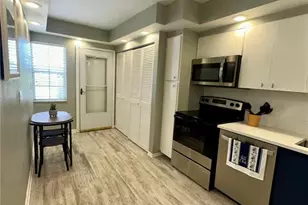 7351 W Country Club Dr N, Sarasota, FL 34243 - Photo 4