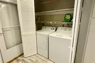 7351 W Country Club Dr N, Sarasota, FL 34243 - Photo 6