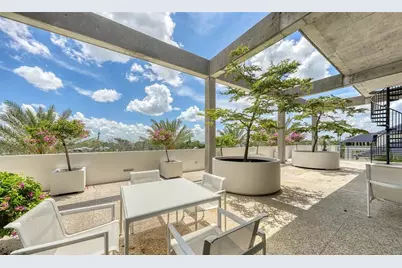 8250 Sanderling Road, Sarasota, FL 34242 - Photo 44