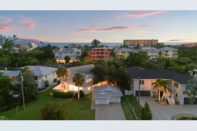 430 Island Circle, Sarasota, FL 34242 - Photo 1