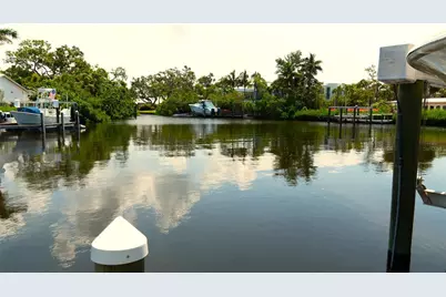 7233 Midnight Pass Road, Sarasota, FL 34242 - Photo 6