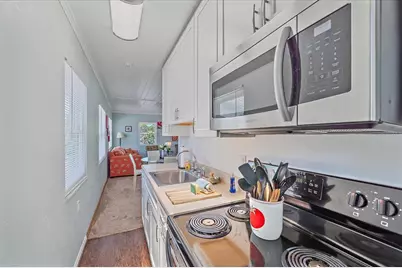 4859 Commonwealth Drive, Sarasota, FL 34242 - Photo 32