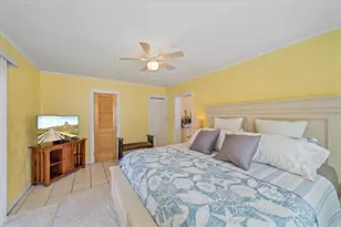 4859 Commonwealth Dr, Sarasota, FL 34242 - Photo 14