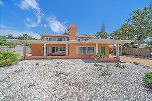 4859 Commonwealth Dr, Sarasota, FL 34242 - Photo 4