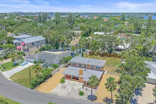 4859 Commonwealth Dr, Sarasota, FL 34242 - Photo 42