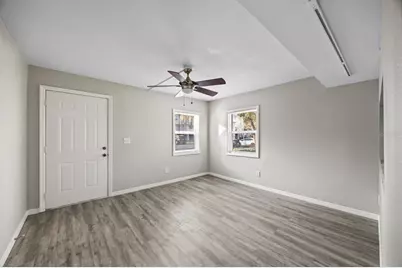 7169 E Bank Drive #101, Tampa, FL 33617 - Photo 4