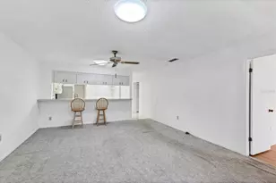 3909 Center Gate Cir, Sarasota, FL 34233 - Photo 16