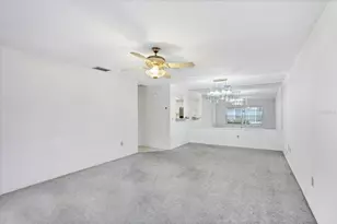 3909 Center Gate Cir, Sarasota, FL 34233 - Photo 10