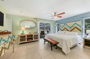 735 Birdsong Ln, Sarasota, FL 34242 - Photo 22