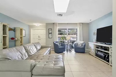 735 Birdsong Lane, Sarasota, FL 34242 - Photo 8