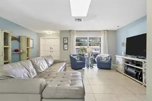 735 Birdsong Ln, Sarasota, FL 34242 - Photo 8