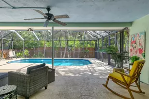 735 Birdsong Ln, Sarasota, FL 34242 - Photo 28