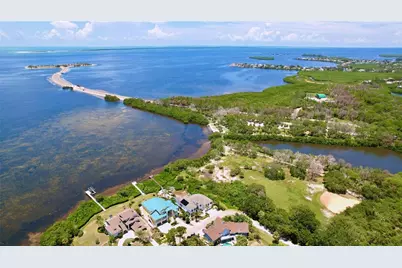 511 Seaview Drive, Tarpon Springs, FL 34689 - Photo 68