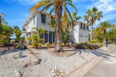 511 Seaview Drive, Tarpon Springs, FL 34689 - Photo 1