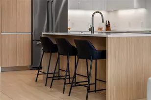 301 Quay Commons, Sarasota, FL 34236 - Photo 8