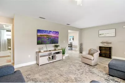7036 13th Street E, Sarasota, FL 34243 - Photo 8