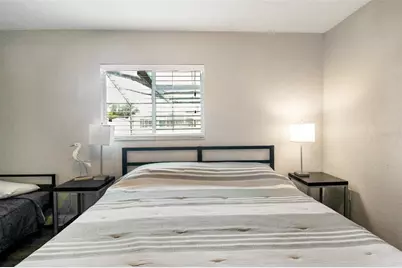 7036 13th Street E, Sarasota, FL 34243 - Photo 26