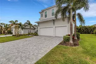 5718 Title Row Dr, Bradenton, FL 34210 - Photo 8