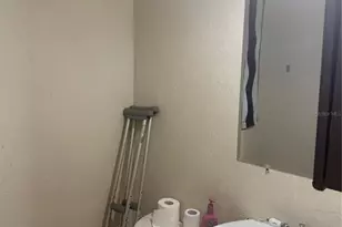 528 Briarwood Rd, Venice, FL 34293 - Photo 10