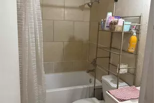 528 Briarwood Rd, Venice, FL 34293 - Photo 6