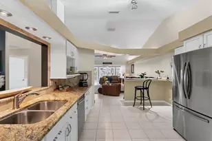 5323 Kelly Dr, Sarasota, FL 34233 - Photo 22