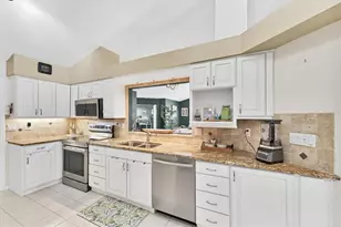 5323 Kelly Dr, Sarasota, FL 34233 - Photo 20